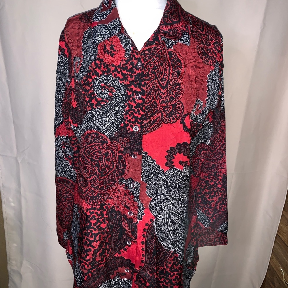 Chico’s Red Black Paisley Button Front‎ Tunic Blouse Size 1 Medium